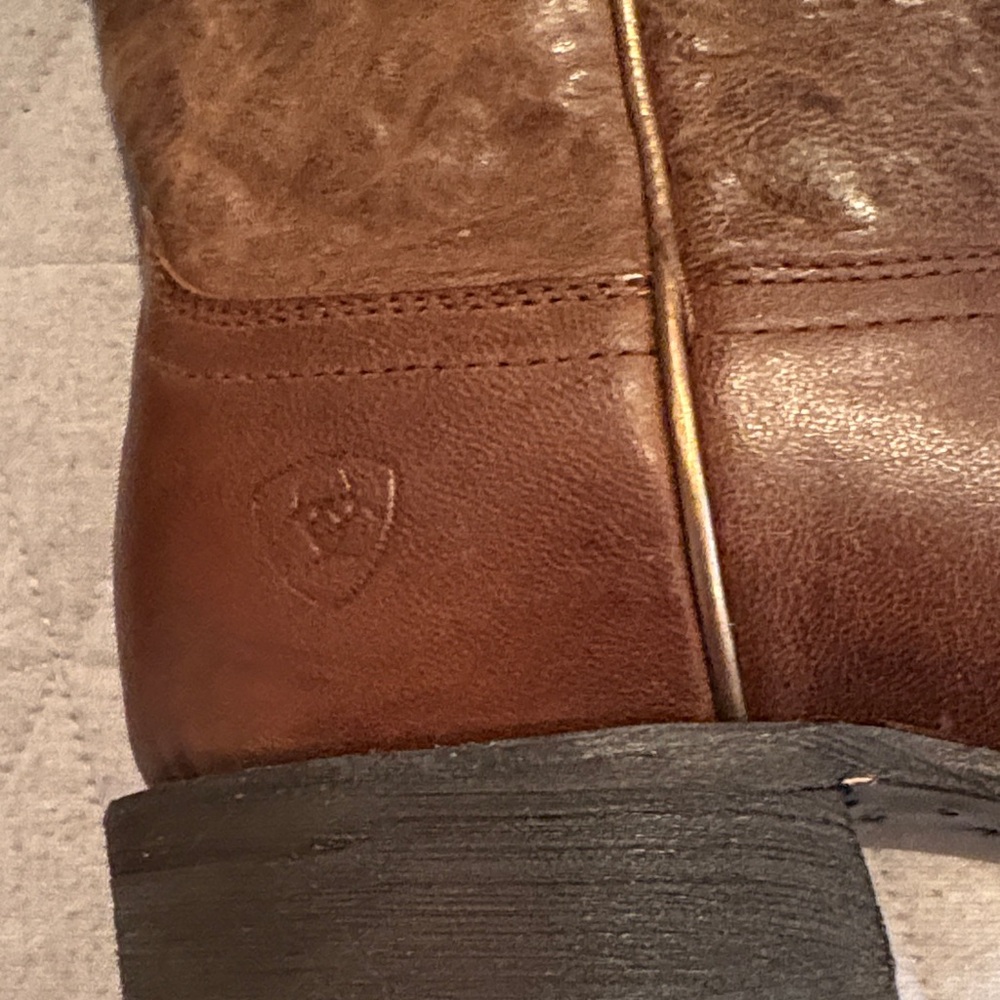 Ariat Brown Heeled Boots with White Accents - Picture 4 of 6